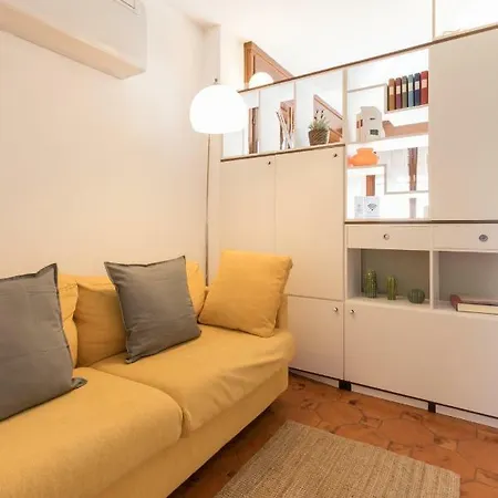 Easywelcome - Casa Saronni Apartamento